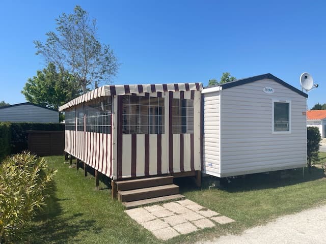 Intérieur du Mobil-home CCK183, vue 2